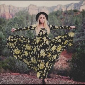 Free People First Kiss Floral Print Boho Maxi Dress in Black & Yellow Rare